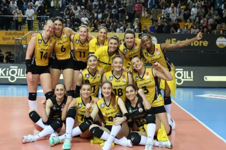 VakıfBank finalde 