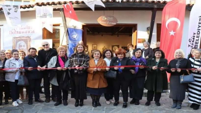 …Ve KADIN DOKUNUCA Sergisi Açıldı