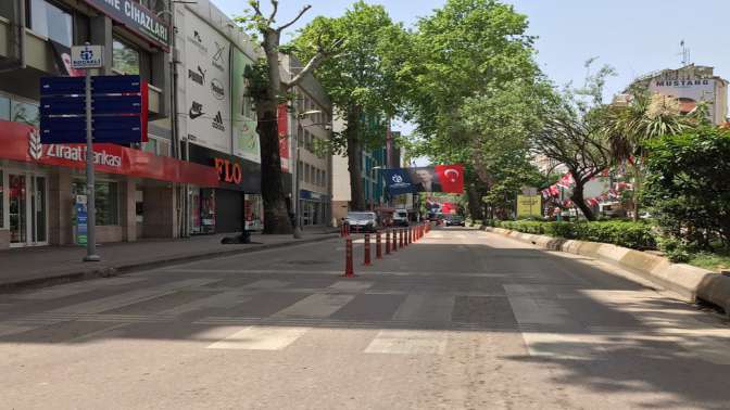 Yaya ve araç trafiği en düşük seviyeye ulaştı