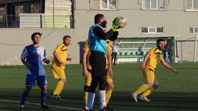 Yılmazspor çıkışa geçti