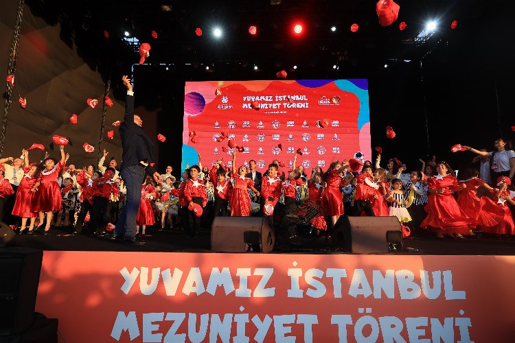 Yuvamız İstanbul'da mezuniyet coşkusu