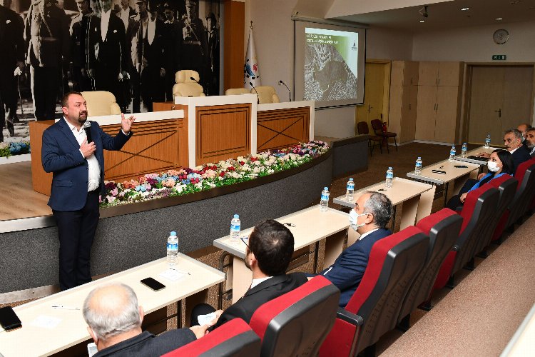 İzmir Çiğli'de kentsel dönüşüm konuşuldu 